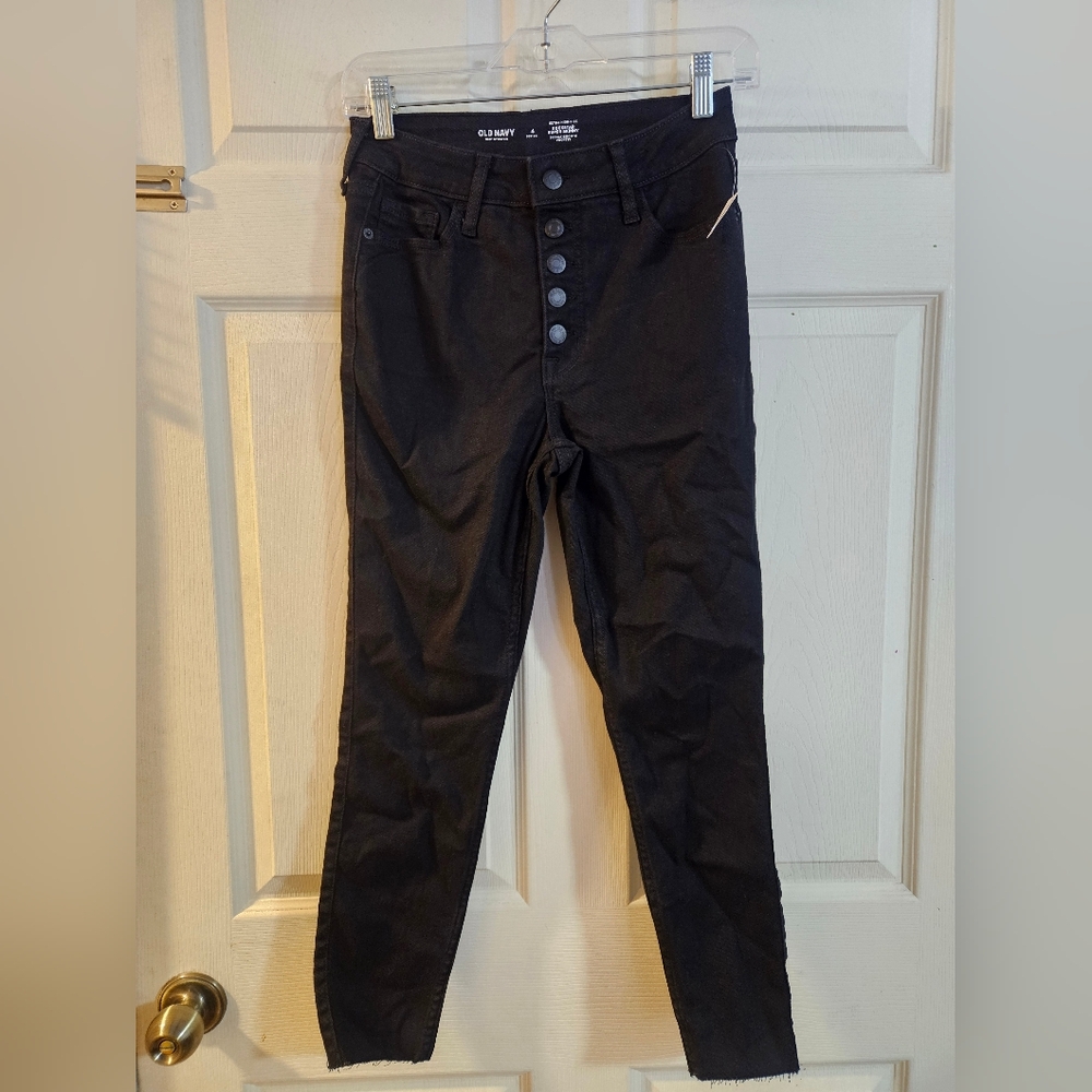 OLD NAVY ROCKSTAR SUPER SKINNY JEANS: EXTRA HIGH RISE: BLACK: NWT: SZ 4 PETITE